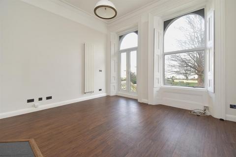 1 bedroom flat for sale, Terrace Road, St. Leonards-On-Sea