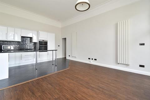 1 bedroom flat for sale, Terrace Road, St. Leonards-On-Sea