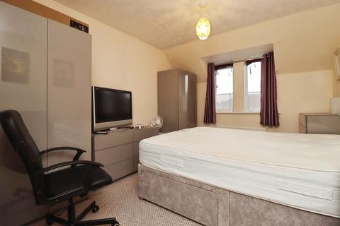 2 bedroom flat for sale, High Street, Rothwell, Kettering