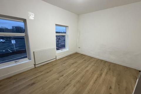 2 bedroom flat to rent, Oldbury Road, Oldbury B65