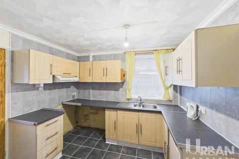 3 bedroom end of terrace house for sale, Bakewell Close, Hull