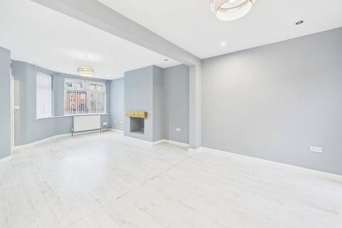 2 bedroom terraced house for sale, Boothferry Road, Hull, HU4 6ES