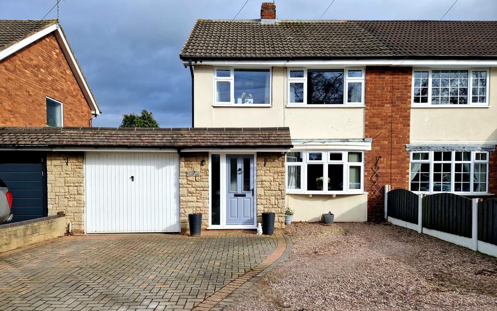 3 Bedroom Semi Detached for Sale