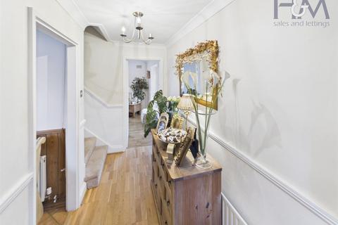 undefined, Raleigh Crescent, Stevenage, Hertfordshire, SG2 0ED