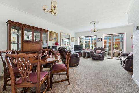 undefined, Shaftesbury Crescent, Staines-upon-Thames, TW18