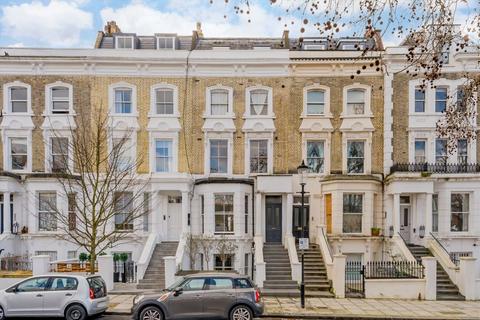 2 bedroom flat to rent, St. Charles Square, London W10