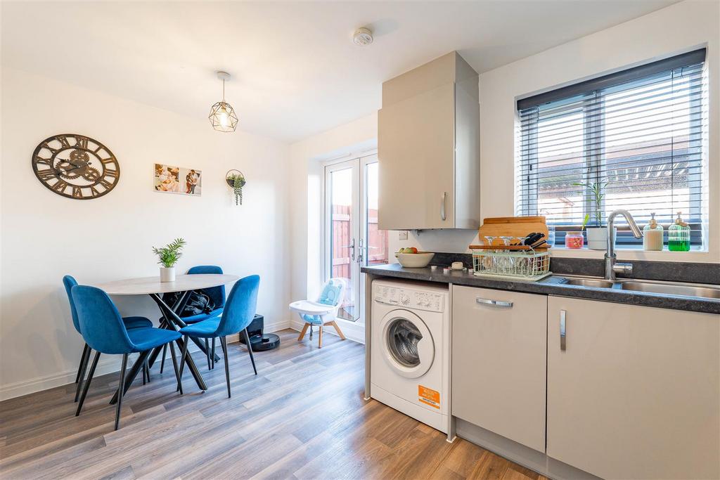 Kitchen/Dining Room