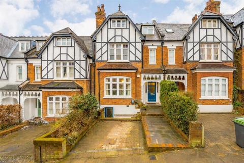 Onslow Gardens, London N10