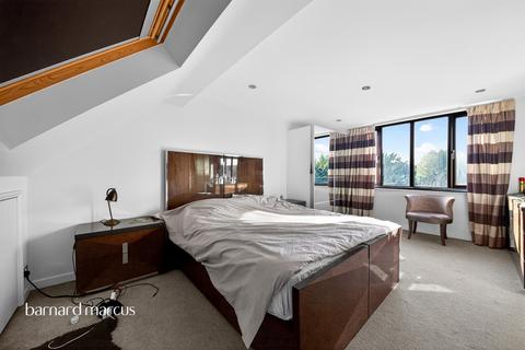 6 bedroom detached house for sale, Bruno Place, London