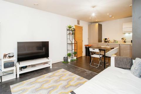 2 bedroom flat for sale, Colnhurst Road, WATFORD