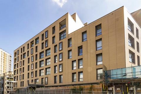 2 bedroom flat to rent, Oak Square, London SW9