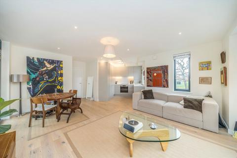 2 bedroom flat to rent, Alleyn Park, London SE21