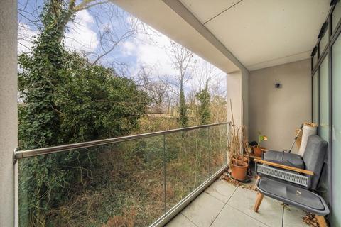 2 bedroom flat to rent, Alleyn Park, London SE21