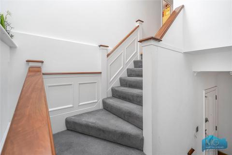 2 bedroom apartment for sale, Aldermans Hill, London, N13