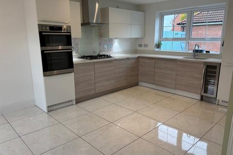 4 bedroom detached house for sale, Heathside, Huntington, YORK