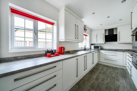 undefined, Roundle Avenue, Felpham, PO22