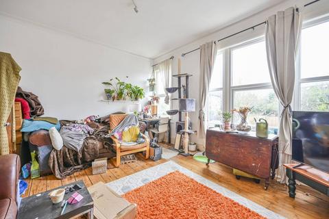 2 bedroom flat for sale, Trinity Road, Bounds Green, London, N22
