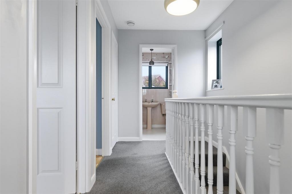 12 Gorse Road 25.jpg