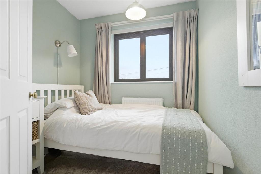 12 Gorse Road 35.jpg