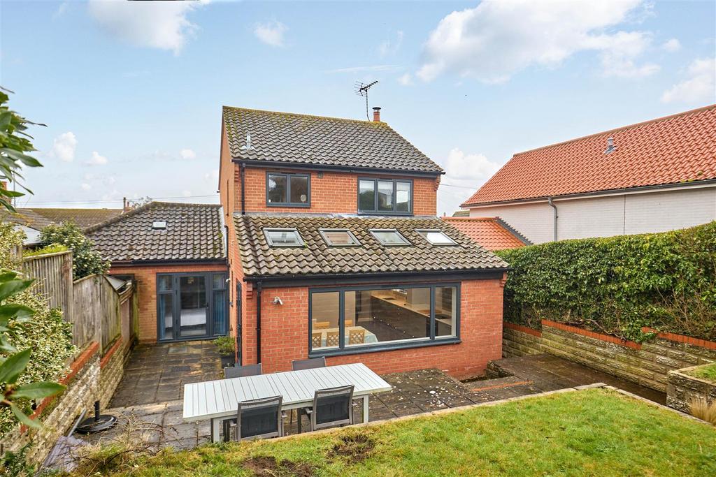 12 Gorse Road 43.jpg