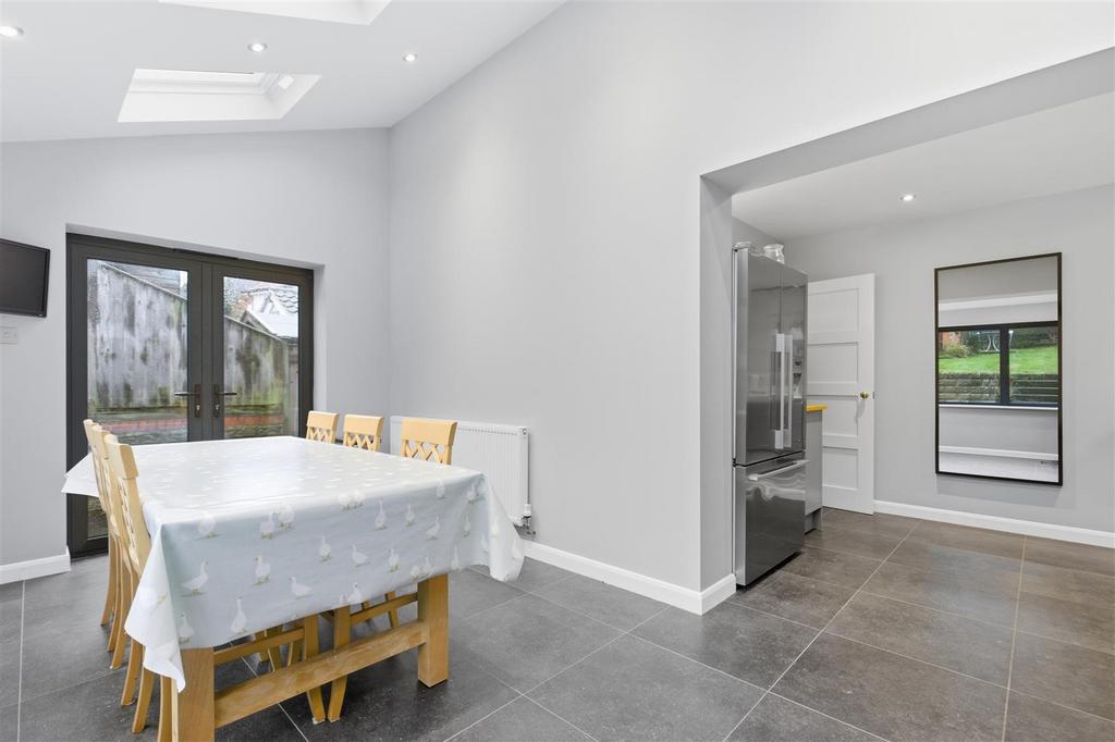 12 Gorse Road 19.jpg