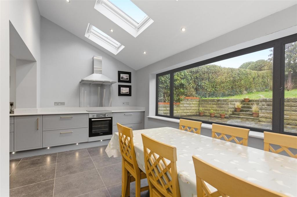 12 Gorse Road 22.jpg