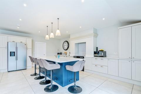 4 bedroom detached house for sale, Madeira Avenue, Bognor Regis