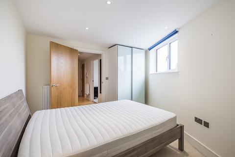 2 bedroom flat to rent, Grant House, SW9