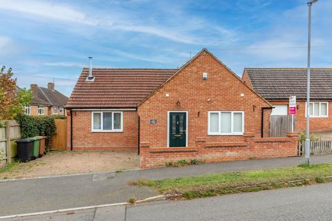 2 bedroom detached bungalow for sale, Lea Way, Wellingborough