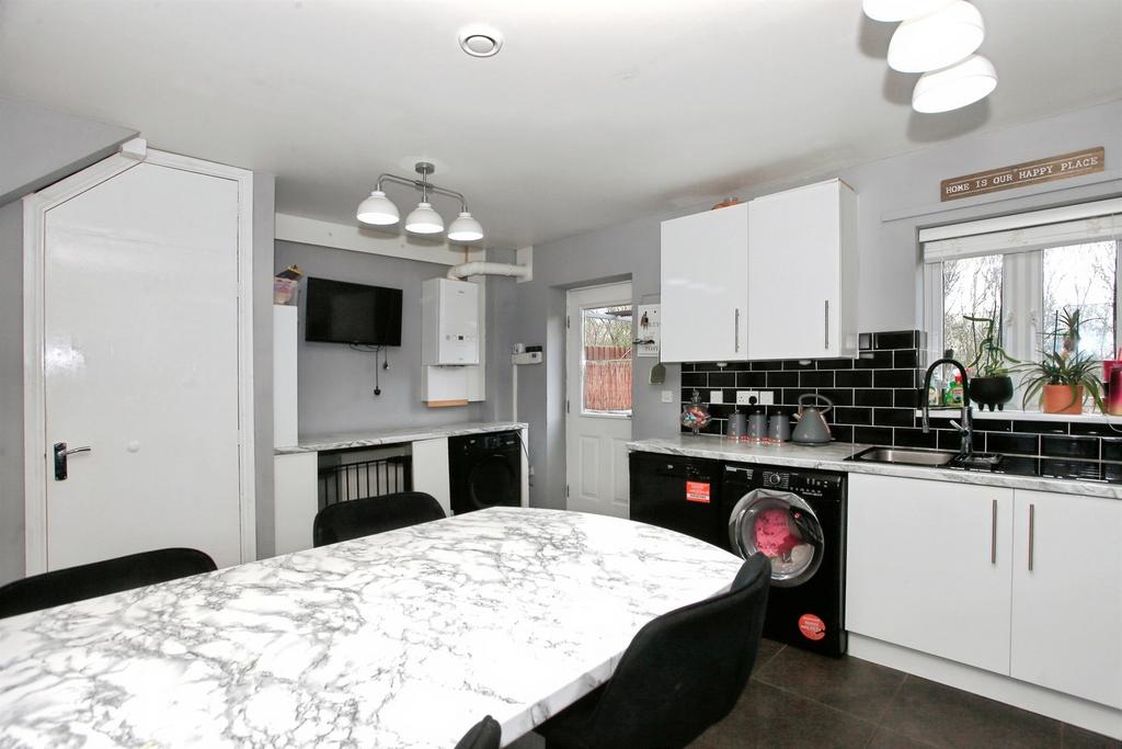 Kitchen/Breakfast Room