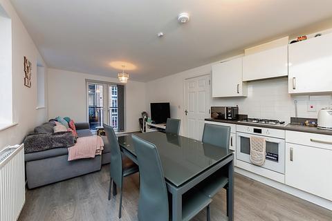 2 bedroom flat for sale, Arnold Close, Hertford