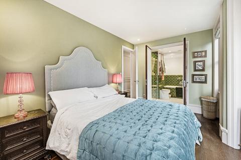2 bedroom flat to rent, Culford Mansions, Culford Gardens, London