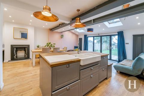 3 bedroom semi-detached house for sale, Queens Park Road, Harborne, Birmingham, B32