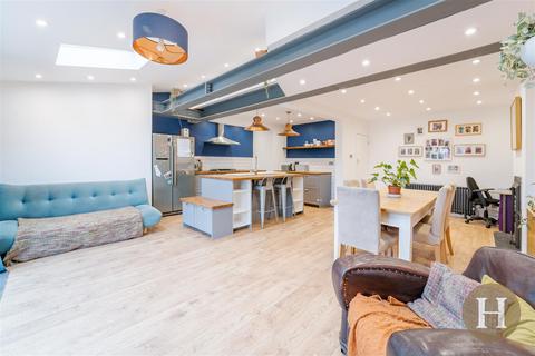 3 bedroom semi-detached house for sale, Queens Park Road, Harborne, Birmingham, B32