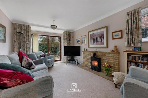 4 bedroom detached house for sale, Warwick Road, Southam