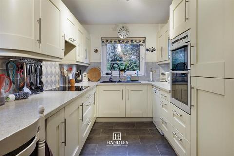 4 bedroom detached house for sale, Warwick Road, Southam