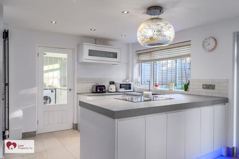 3 bedroom link detached house for sale, Thelsford Way, Solihull B92