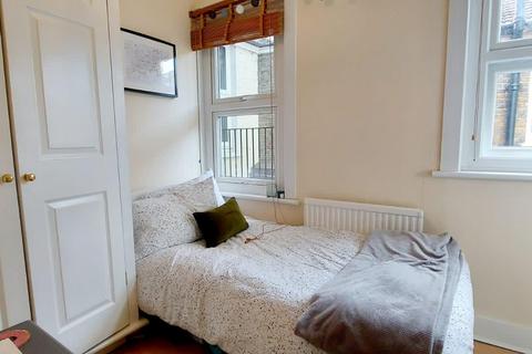 undefined, South Parade Chiswick London