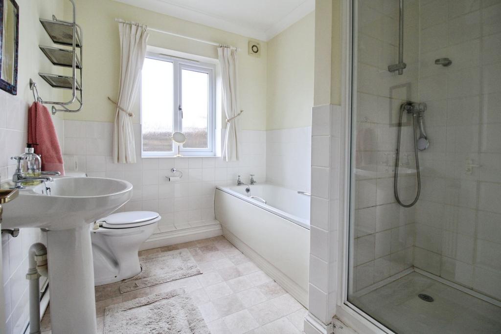 Family Bathroom with Shower