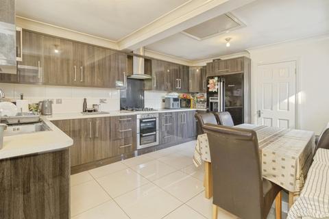 3 bedroom semi-detached house for sale, Coombe Rise, Oadby, Leicester