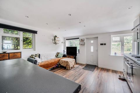 undefined, Ray Park Road, Maidenhead