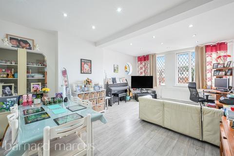 undefined, Kingston Road, Epsom
