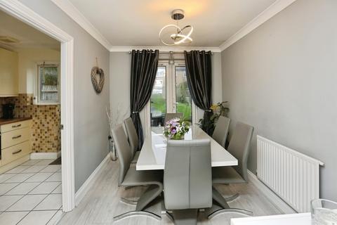 3 bedroom end of terrace house for sale, Bryson Close, Lee-On-The-Solent