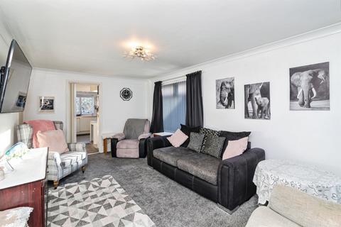 2 bedroom detached bungalow for sale, The Gap, Lowestoft
