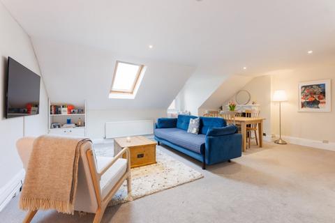 1 bedroom flat for sale, Santos Road, London