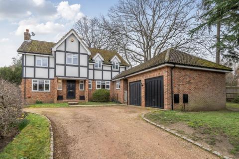 undefined, Weybridge, Surrey, KT13