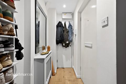 1 bedroom apartment for sale, Manor Road, Wallington