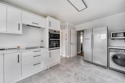 4 bedroom property for sale, Bedford MK41