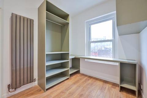 undefined, Melbourne Grove, London, SE22