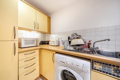 1 bedroom flat for sale, Barrier Point Road, London, E16